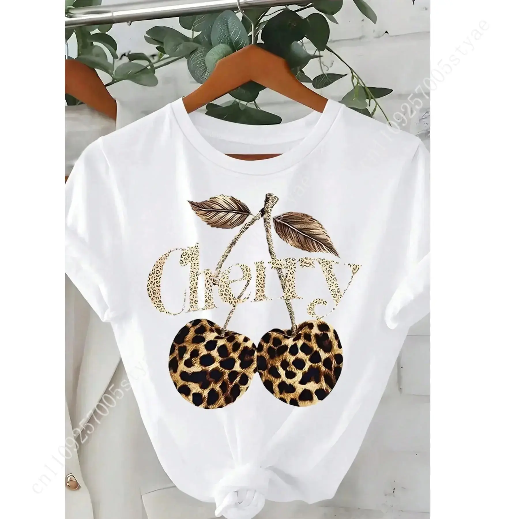 Summer Quilt - Kaos Grafis Wanita dengan Motif Ceri